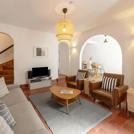 Arneiro Garden House - Country Retreat With Biopool Apartamento