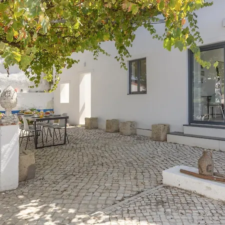 Arneiro Garden House - Country Retreat With Biopool *