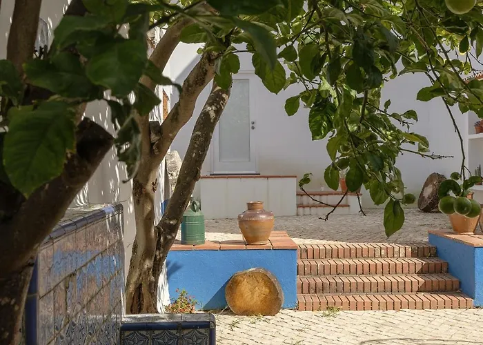 Arneiro Garden House - Country Retreat With Biopool Apartmán *